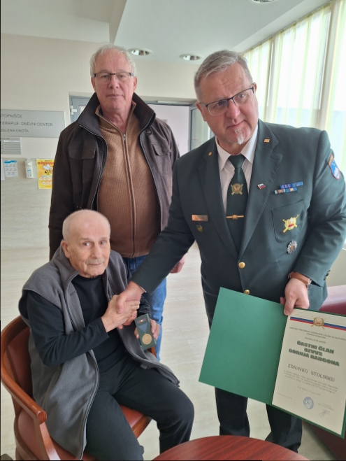 Podelitev listine in medalje Zdravku Stolniku