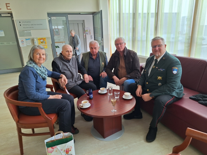 Podelitev listine in medalje Zdravku Stolniku