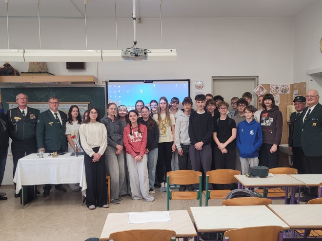 Devetošolcem pripravili razstavo in predavanje