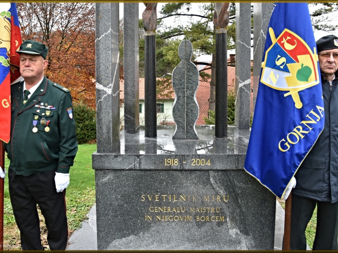 Učna ura pri svetilniku miru