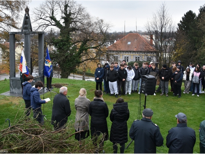 Učna ura pri svetilniku miru