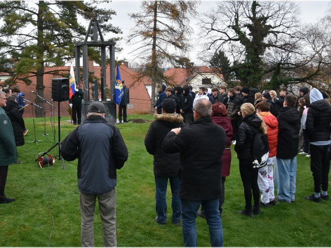 Učna ura pri svetilniku miru