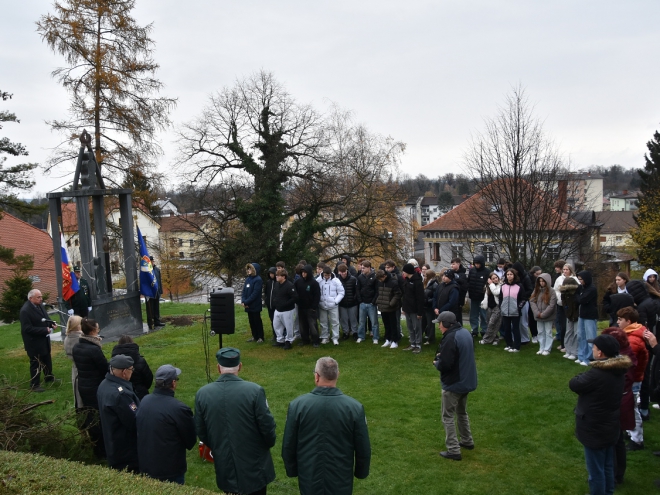 Učna ura pri svetilniku miru