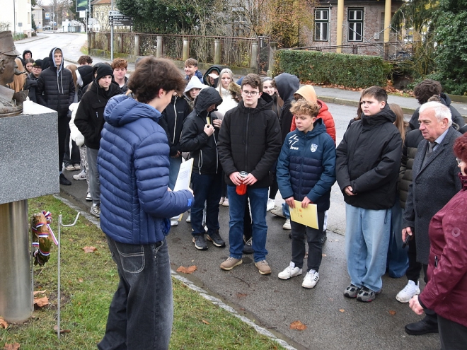 Učna ura pri svetilniku miru