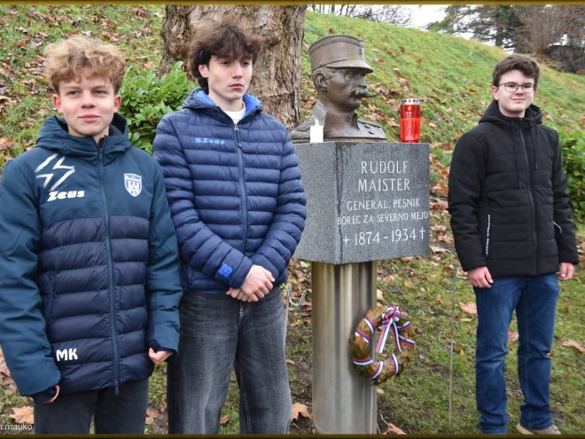 Učna ura pri svetilniku miru