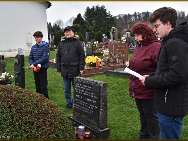 Učna ura pri svetilniku miru