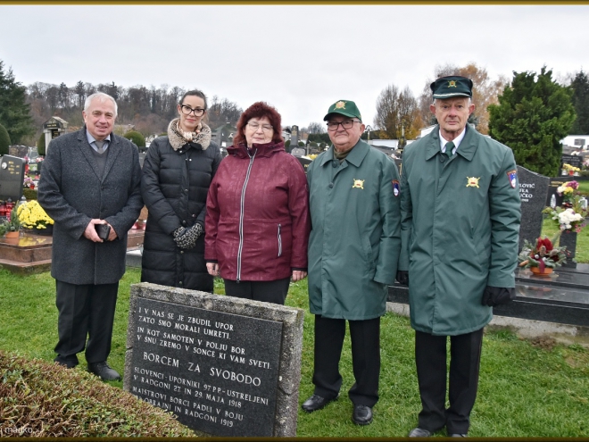 Učna ura pri svetilniku miru
