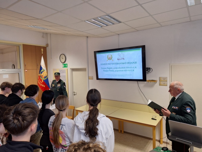 Veterani na obisku v OŠ Gornja Radgona